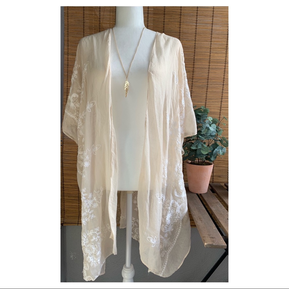 Beautiful Cream and White Embroidered Kimono